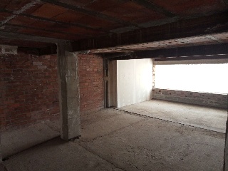 Local comercial en C/ Isaac Albéniz - Fraga - Huesca 28