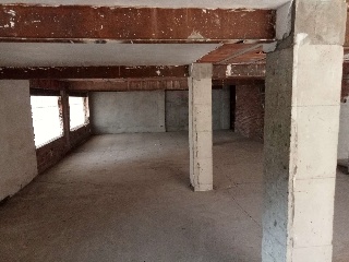 Local comercial en C/ Isaac Albéniz - Fraga - Huesca 32
