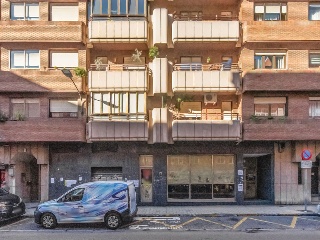 Local en C/ Fuente el Sol 27