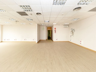 Oficinas y garajes en C/ Arquitectura 12