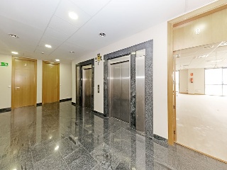 Oficinas y garajes en C/ Arquitectura 31