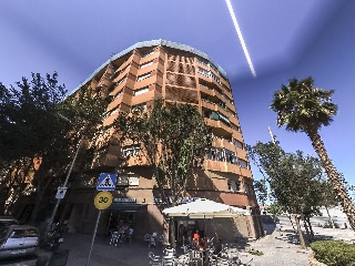Piso en venta en Barcelona de 83  m²