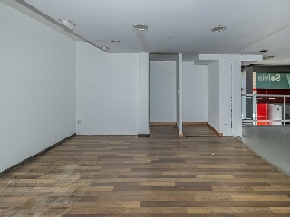 Local en Ctra de Barcelona 20