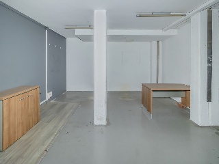 Local en Ctra de Barcelona 23