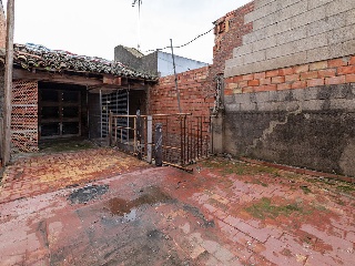 Casa en Av Carcaixent 25