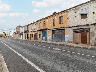 Casa en Av Carcaixent 26