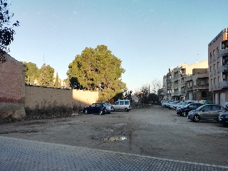 Suelo urbano no consolidado en C/ Torres de Segre  8