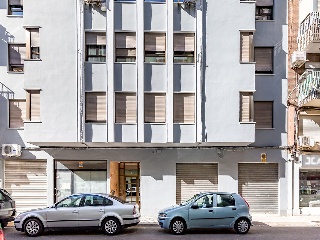 Local en venta en Alzira de 103  m²