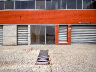 Conjunto de oficinas, locales y garajes en C/ Mario Rosso de Luna  4
