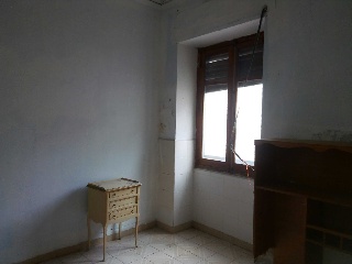 Locales en C/ Virgen de Sales 8