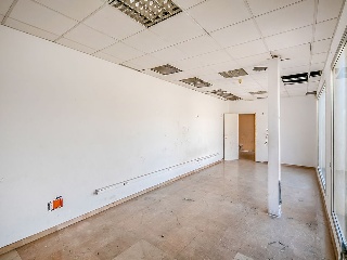 Local en C/ San Ferrán - Sabadell - 17