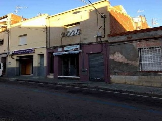 Local en venta en Terrassa de 69  m²
