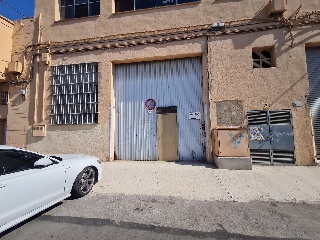 Local comercial en C/ Industria - Ripollet - Barcelona 13