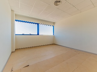 Oficina en C/ Omega 15