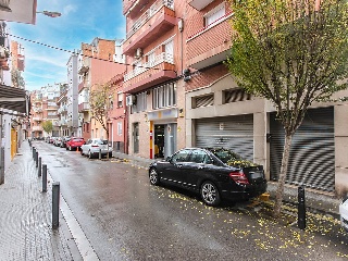 Local en C/ Francesc Layret - Cornellá de Llobregat - 29