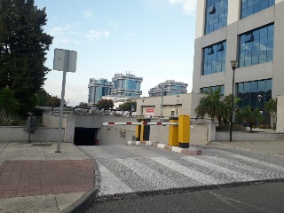 Oficinas y plazas de garaje situadas en Sevilla 2