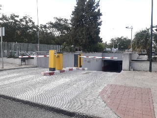 Oficinas y plazas de garaje situadas en Sevilla 3