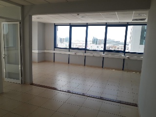 Oficinas y plazas de garaje situadas en Sevilla 5