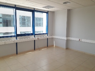 Oficinas y plazas de garaje situadas en Sevilla 7