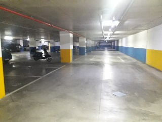 Oficinas y plazas de garaje situadas en Sevilla 10