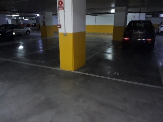 Oficinas y plazas de garaje situadas en Sevilla 11