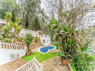 Chalet aislado en Urb la Montua 32