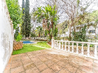 Chalet aislado en Urb la Montua 35