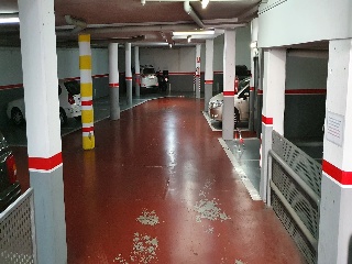 Promoción de plazas de garaje en C/ Cisterna, Terrassa  2