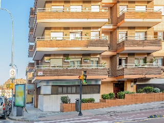 Local en C/ Pablo Iglesias, Gijón 17
