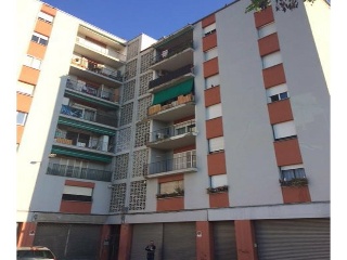 Piso en venta en Girona de 87  m²