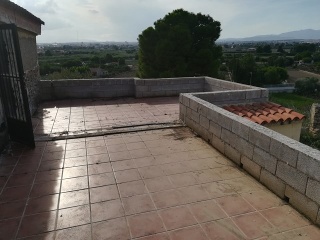 Casa adosada en C/ Salvador Blanquer 4
