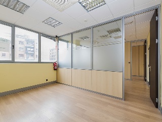 Oficinas en C/ Gordoniz 3