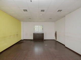 Local en C/ Aprestadora - Hospitalet de Llobregat - 3