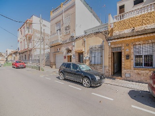 Casa adosada en C/ Francisco Jorquera 25