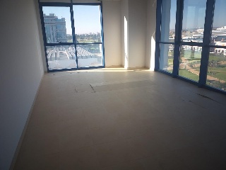 Oficinas y plazas de garaje situadas en Sevilla 3
