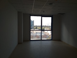 Oficinas y plazas de garaje situadas en Sevilla 7