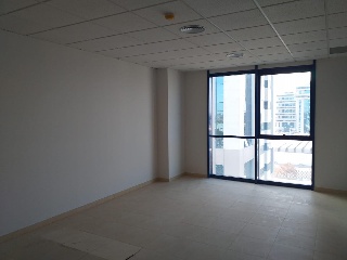 Oficinas y plazas de garaje situadas en Sevilla 9