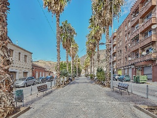 Viviendas en C/ Ferrari - Orihuela - 18