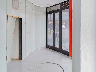 Local comercial en Av Gómez de Avellaneda - Zaragoza - 4