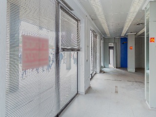 Local comercial en Av Gómez de Avellaneda - Zaragoza - 7