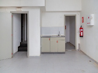 Local comercial en Av Gómez de Avellaneda - Zaragoza - 13