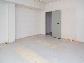 Local comercial en Av Gómez de Avellaneda - Zaragoza - 15