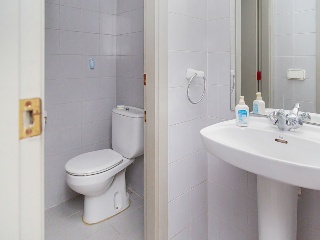 Local comercial en Av Gómez de Avellaneda - Zaragoza - 17