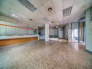 Local comercial en C/ Lasierra Purroy 2