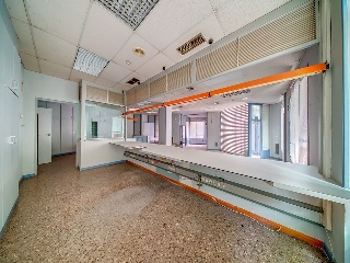 Local comercial en C/ Lasierra Purroy 6