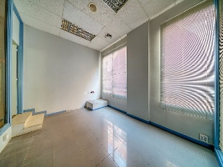 Local comercial en C/ Lasierra Purroy 7