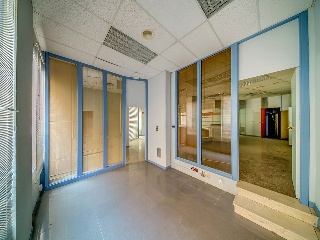 Local comercial en C/ Lasierra Purroy 8