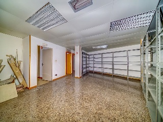 Local comercial en C/ Lasierra Purroy 12