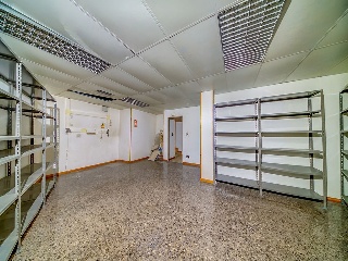 Local comercial en C/ Lasierra Purroy 13