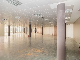 Promoción de oficinas y garajes en C/ Osca, Zaragoza  4